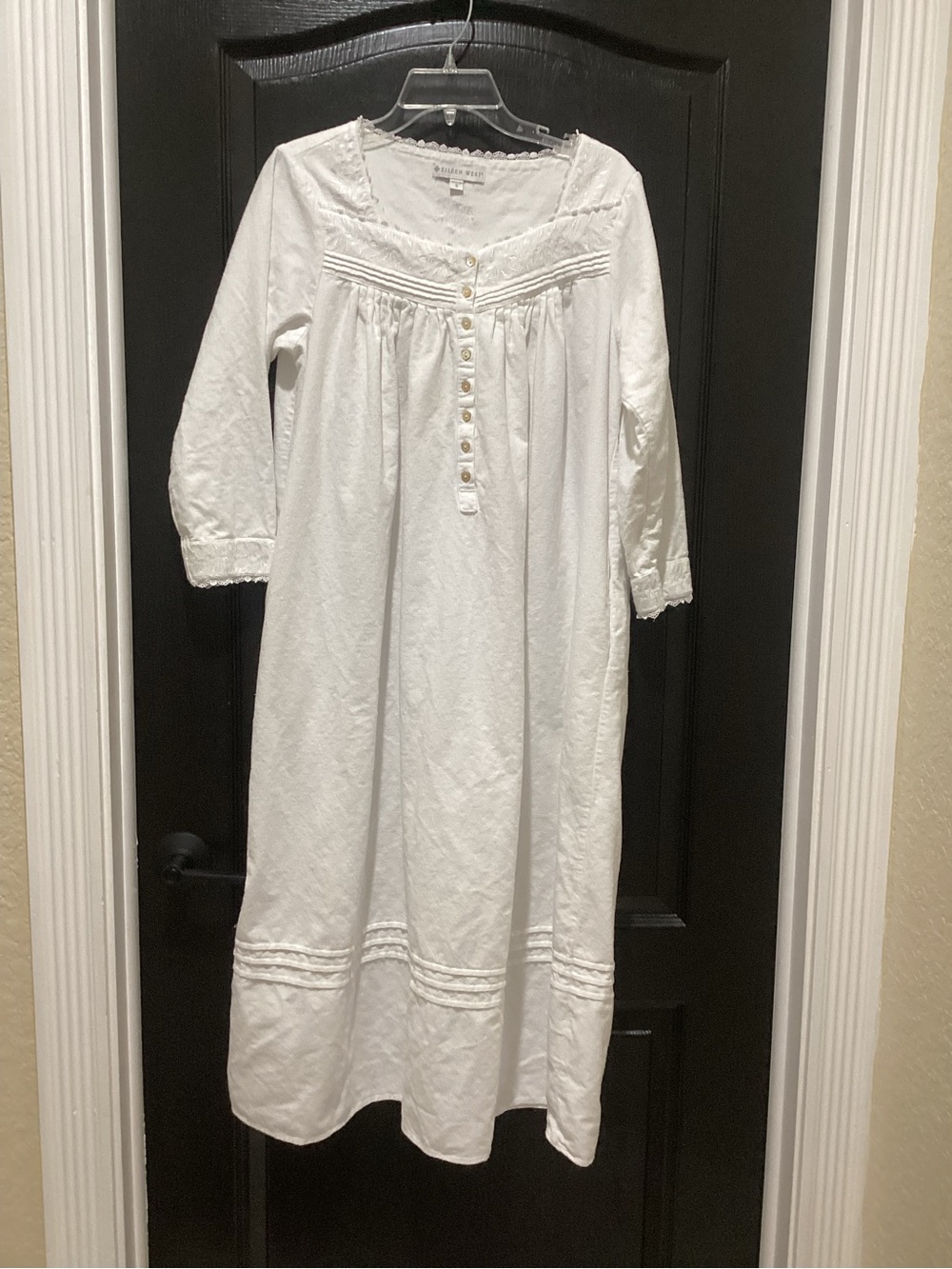 Eileen West White Flannel Long Sleeve Nightgown